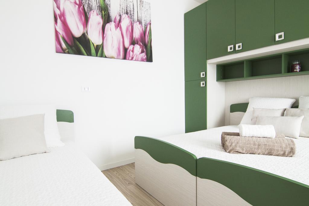 Alessia'S Flat - Veneziano Apartment Милано Екстериор снимка